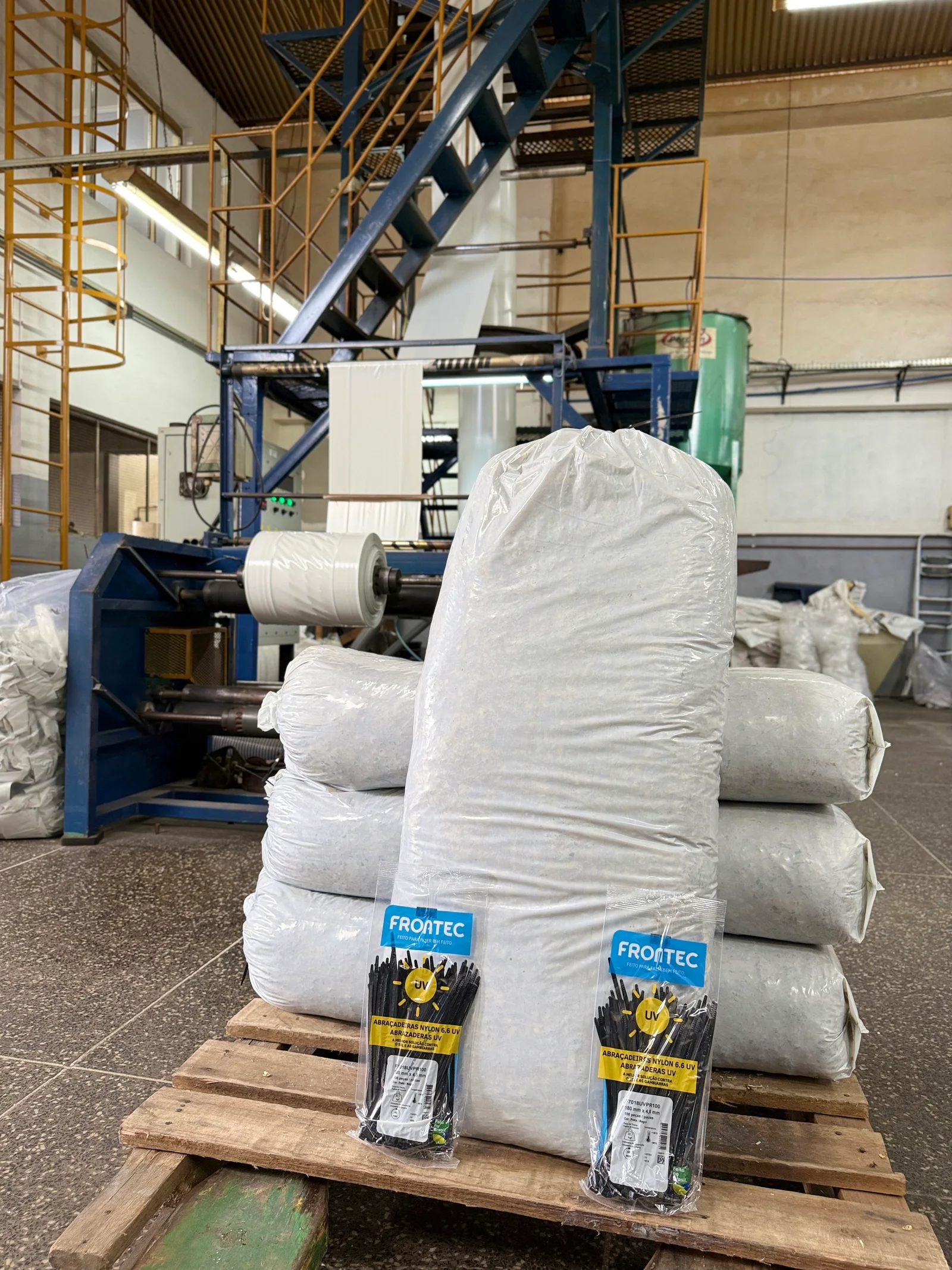 Sacos para silagem embalados na fábrica da Plastfortsul